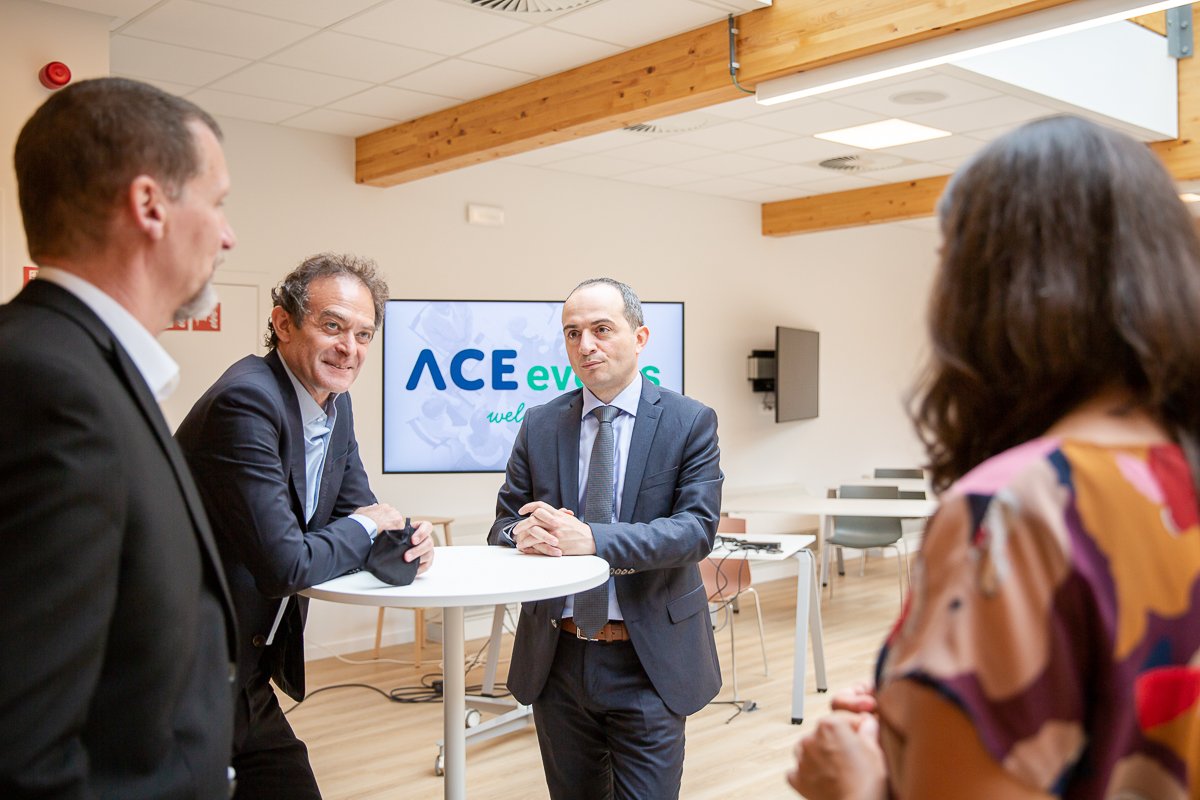 Professional discussion at an ACE Events networking event in Brussels