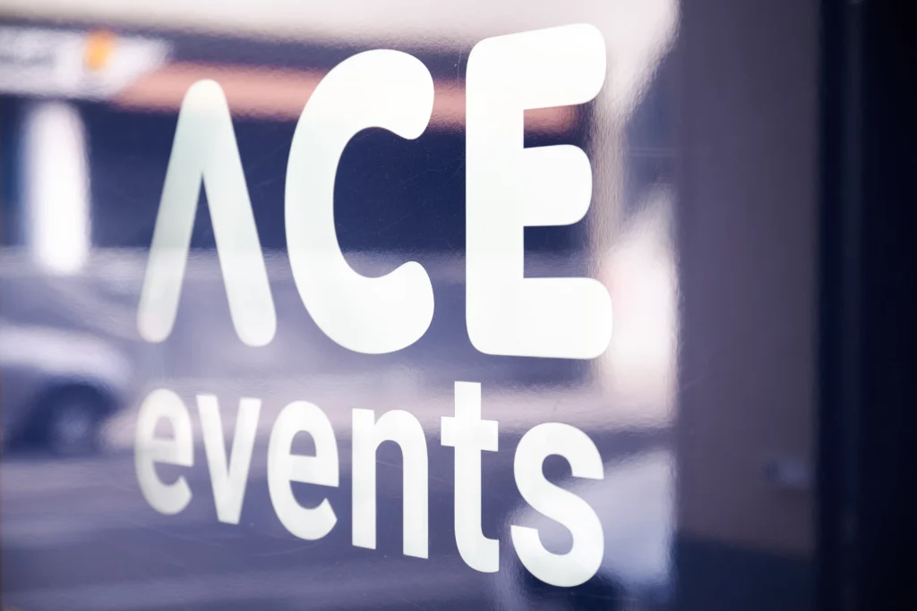 Ace Evets reflet sign